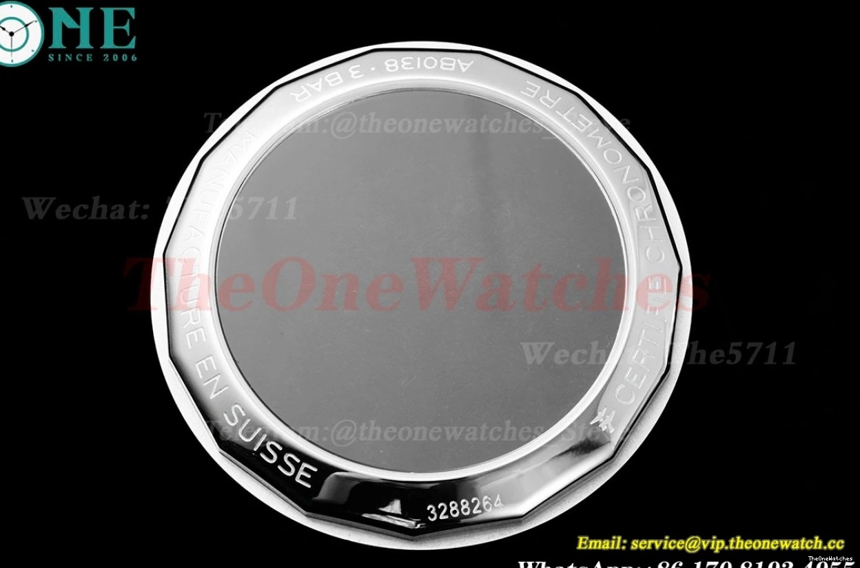 LE Asian BLSF Chronograph Navitimer SS B01 Stk White B01 0204